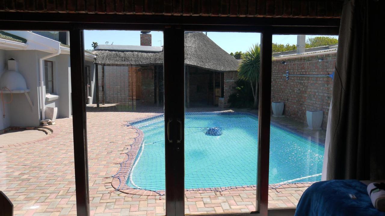 The Bay Inn Port Elizabeth Exterior foto