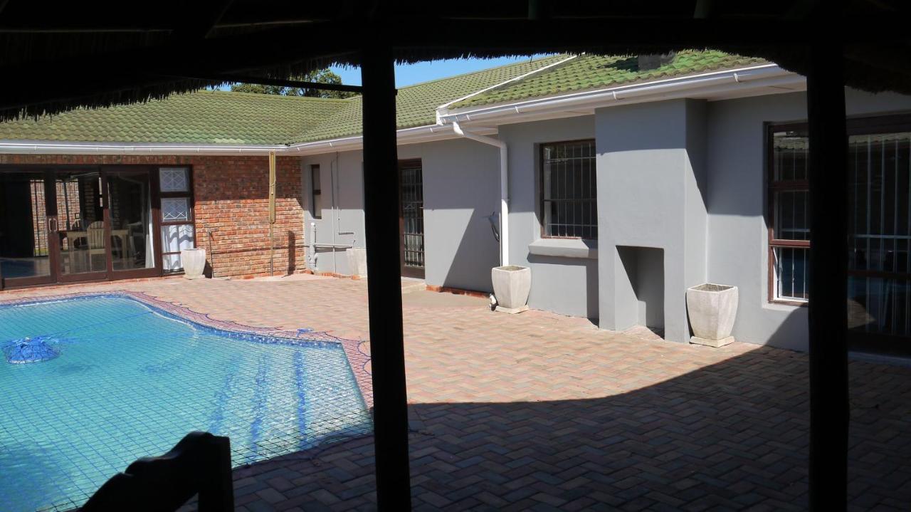 The Bay Inn Port Elizabeth Exterior foto